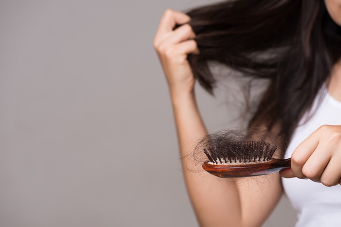 Bukan Makanan, Remaja Ini Hobi Makan Rambut Sampai Harus Dioperasi