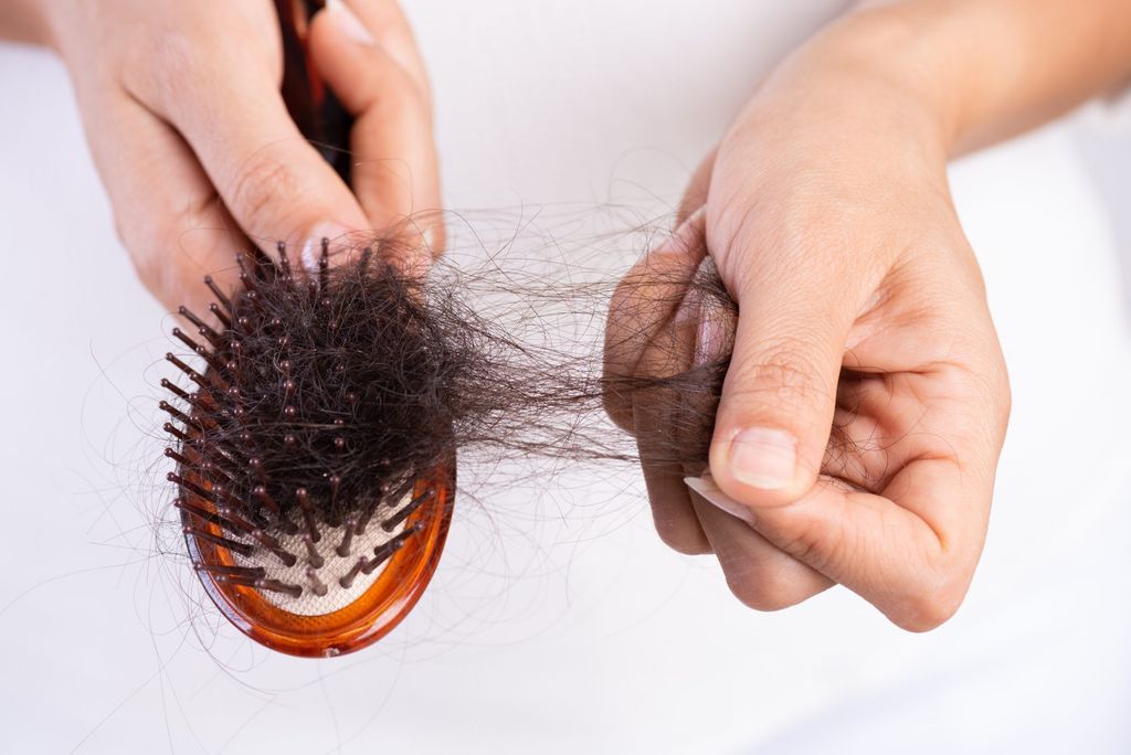Bukan Makanan, Remaja Ini Hobi Makan Rambut Sampai Harus Dioperasi