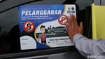 Cabut Pentil hingga Digembosi, Dishub Tertibkan Parkir Liar di Bandung