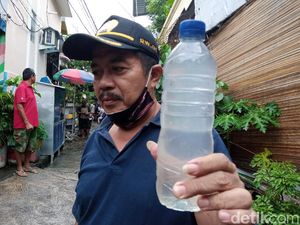 Ketua RW Sebut Genangan Warna Putih Susu di Sunter Jaya Jakut Tak Bau