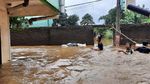 Penampakan Banjir Sekitar 1,5 Meter di Cipinang Melayu Jaktim