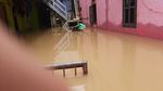 Penampakan Banjir Sekitar 1,5 Meter di Cipinang Melayu Jaktim