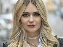 8 Potret Mantan Model yang Dipecat dari Rumah Sakit karena Terlalu Cantik