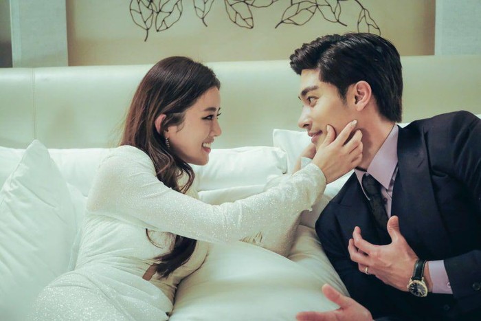 Drama Korea Love (ft. Marriage and Divorce) mencuri perhatian sejak penayangan episode pertamanya. Love (ft. Marriage and Divorce) mengangkat tiga masalah rumah tangga dari berbagai usia, dan menjadi drakor dengan rating tertinggi dalam sejarah stasiun TV Chosun. Penasaran kisah drakor Love (ft. Marriage and Divorce)?