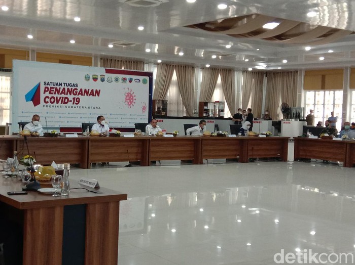 Gubsu Edy Rahmayadi saat rapat bareng KPK