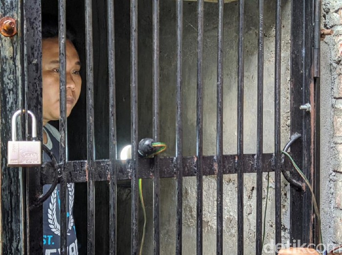 hengki dipasung di ponorogo