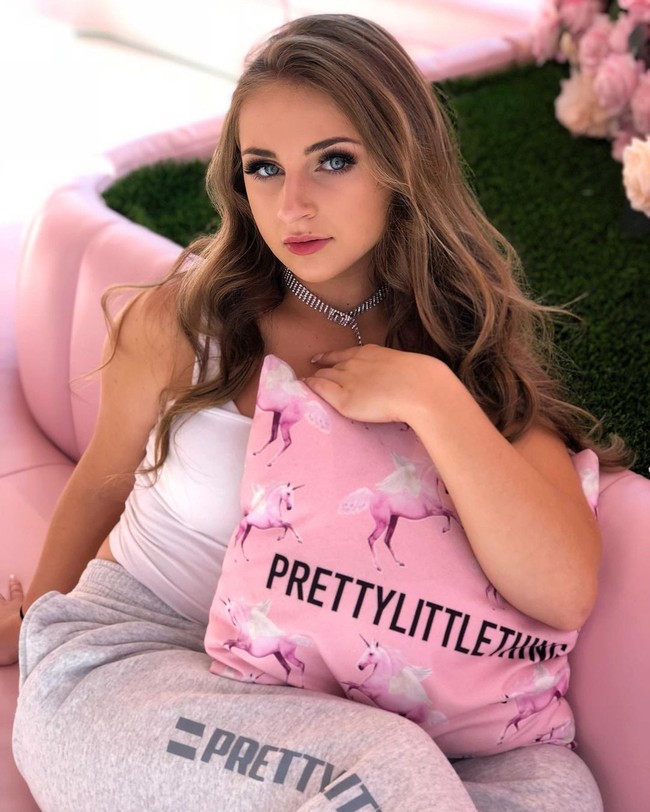 Menjadi pebisnis di usia muda tentu tidak mudah. Ia pun harus bergelut dengan imej remaja kaya yang mencoba untuk berbisnis. Namun di usia yang belia Isabella sudah mengerti betapa pentingnya ide dan investasi. Foto: Instagram @isabellabarrett123