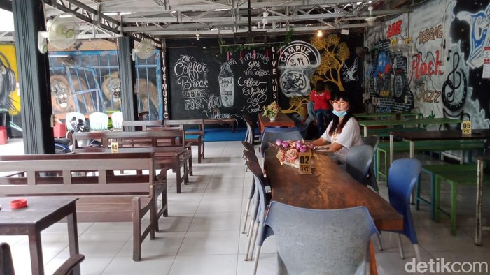 Janda Blitar Jual Cafe Bonus Istri