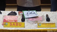 Barang bukti yang ditemukan yakni sabu seberat 0,39 gram dan alat hisap. Pool/Palevi S/detikFoto