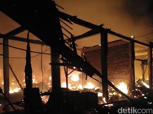 Ini Penyebab Kebakaran yang Lalap 350 Kios Pasar Kepohbaru Bojonegoro