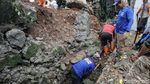 Rumah di Griya Merdeka Timur Depok Terancam Longsor