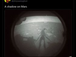 Meme Kocak Robot NASA Mendarat di Mars untuk Selamatkan Matt Damon