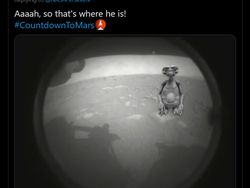 Meme Kocak Robot NASA Mendarat di Mars untuk Selamatkan Matt Damon