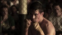 Film tersebut bercerita tentang seorang petarung jalan bernama Cole Young (Lewis Tan) yang diburu oleh Sub Zero atas perintah dari Shang Tsung. Dok. Warner Bros