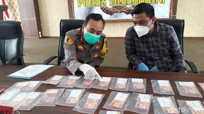Polres Temanggung jumpa pers kasus uang palsu, Jumat (19/2/2021).