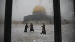 Potret Kompleks Al Aqsa yang Diselimuti Salju