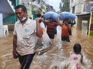 2.231 Warga Terdampak Banjir Cipinang Melayu