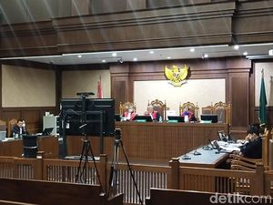 Jaksa Tuntut Nurhadi dan Menantu Bayar Uang Pengganti Rp 83 M