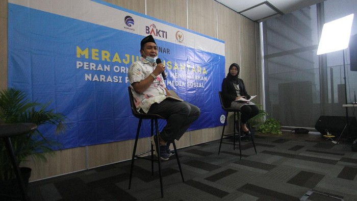 Webdinar Seru Soal Narasi Positif di Medsos Webdinar bertajuk Merajut Nusantara Peran Ormas Dalam Menyebarkan Narasi Positif di Media Sosial' sukses digelar.
