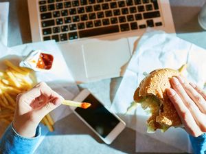 7 Makanan yang Harus Dihindari Penderita Kolesterol, Ini Daftarnya!
