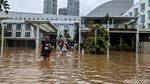 Banjir Setinggi Paha Rendam Kemang