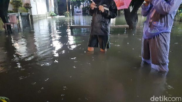 Banjir di Perumahan Rawalubu Bekasi