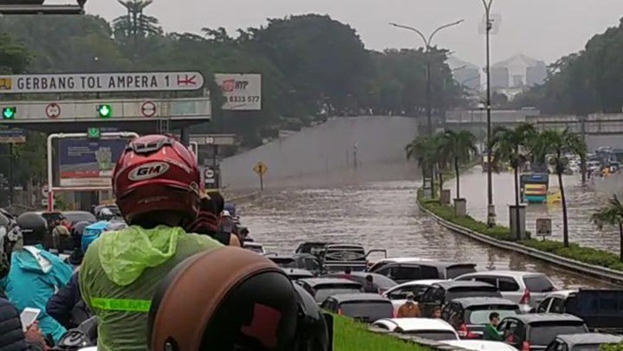 Banjir di Tol JORR Ampera, Sabtu (20/2)