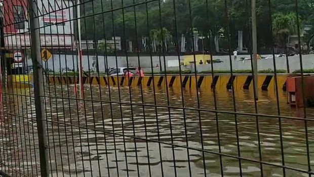 Banjir di Tol JORR Ampera, Sabtu (20/2)