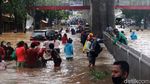 Banjir Putuskan Jalan Tendean