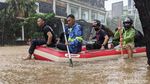 Diguyur Hujan Deras, Jalan Kemang Raya Banjir
