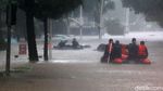 Diguyur Hujan Deras, Jalan Kemang Raya Banjir