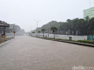 Jabodetabek Diguyur Hujan, #Banjir Trending di Twitter