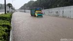 Bak Sungai, Begini Penampakan Banjir di Tol JORR TB Simatupang