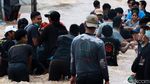 Banjir, Warga Bumi Nasio Indah Dievakuasi Pakai Tali Tambang