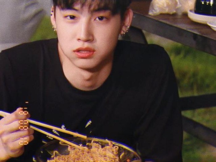 cara pakai sumpit jaebum got7 terinspirasi dari film