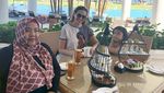 Bobot Tubuh Bertambah, Ini Momen Catherine Wilson saat Kulineran
