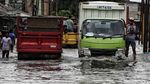 Jalan Kapuk Raya Lumpuh