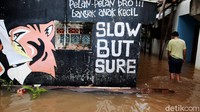 Sebelumnya, BMKG mengeluarkan peringatan dini hujan lebat di wilayah DKI Jakarta sehingga berpotensi memicu banjir. 