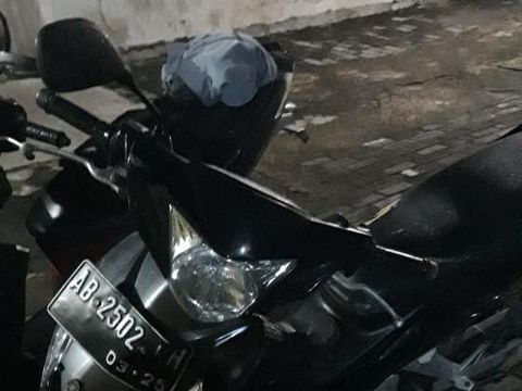 Motor korban yang ditendang gerombolan pemotor misterius di Yogyakarta, Sabtu (20/2/2021).