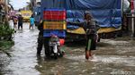 Motor Mogok Akibat Banjir di Kapuk Muara