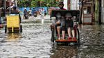 Banjir Rendam Permukiman di Kapuk Muara
