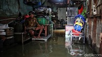 Permukiman warga di Kapuk Muara terendam banjir.
