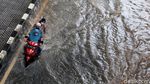 Potret Macet Saat Banjir Menerjang Cipulir