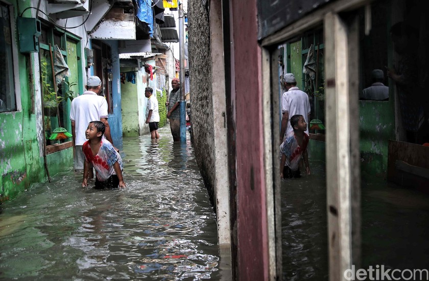 Tetap Sehat di Tengah Banjir