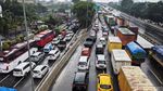 Tol JORR Macet Akibat Banjir