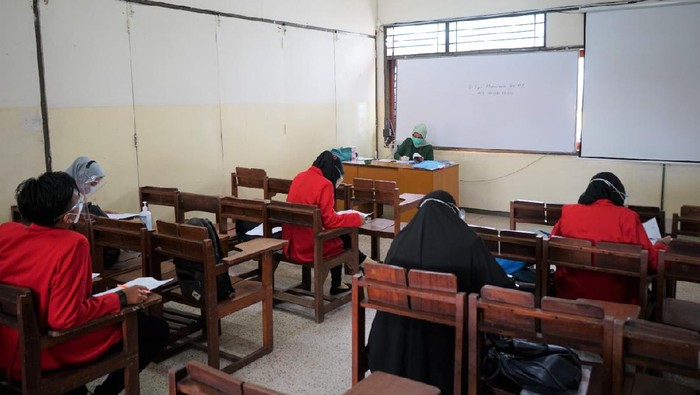 Untag Surabaya Gelar Sertifikasi Profesi Bagi Calon Wisudawan