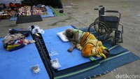 Kebanyakan dari mereka adalah para Lansia.