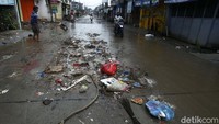 Sebelumnya kawasan ini terendam banjir setinggi 2 meter.