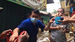 Berbagi untuk Korban Banjir Jakarta