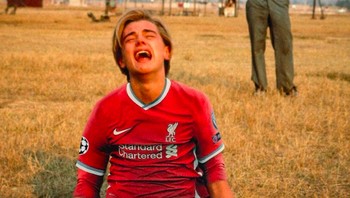 Liverpool digambarkan sampai menangis di depan Everton. Foto: Twitter